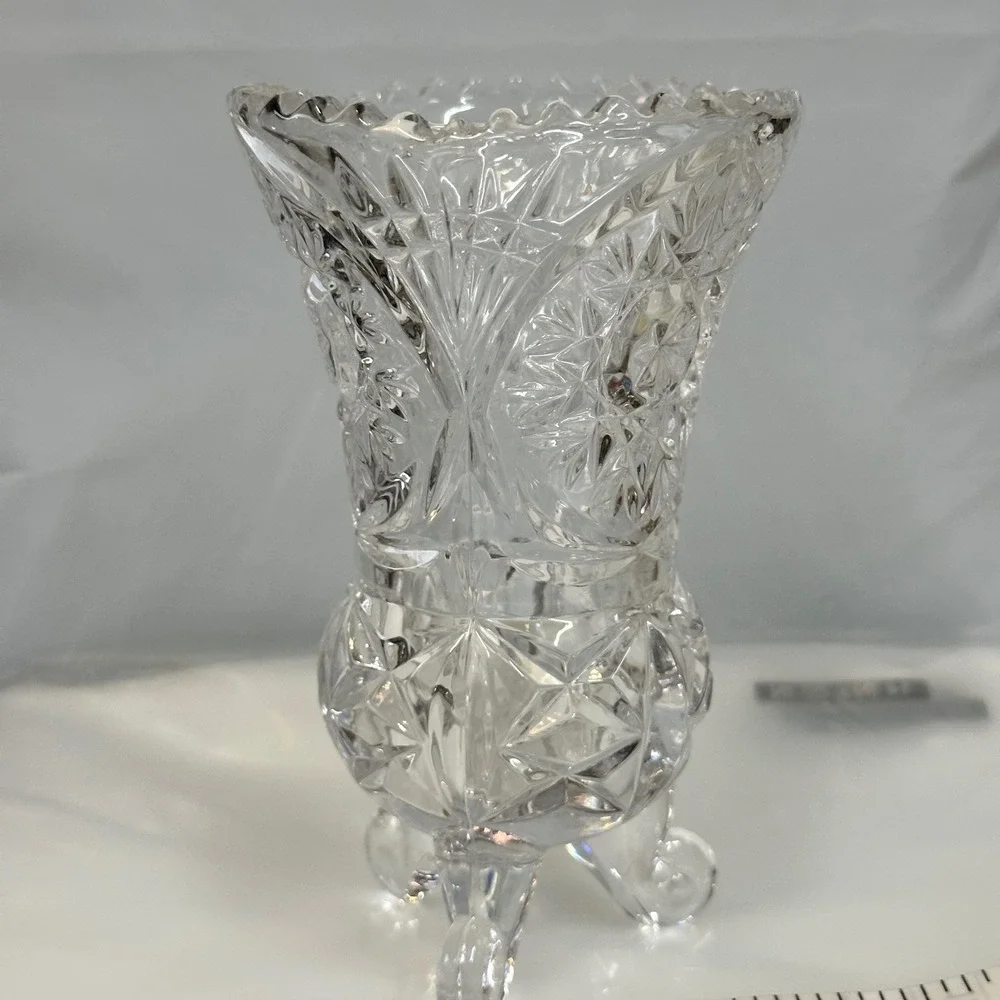 Vintage Crystal Bud Vase Unisex OS Clear‎ Cut Glass Pinwheel 3 Footed Excellent